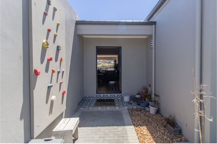 3 Bedroom Property for Sale in Aan de Wijnlanden Western Cape